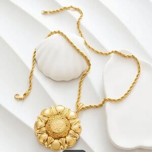 Coin Nevklace